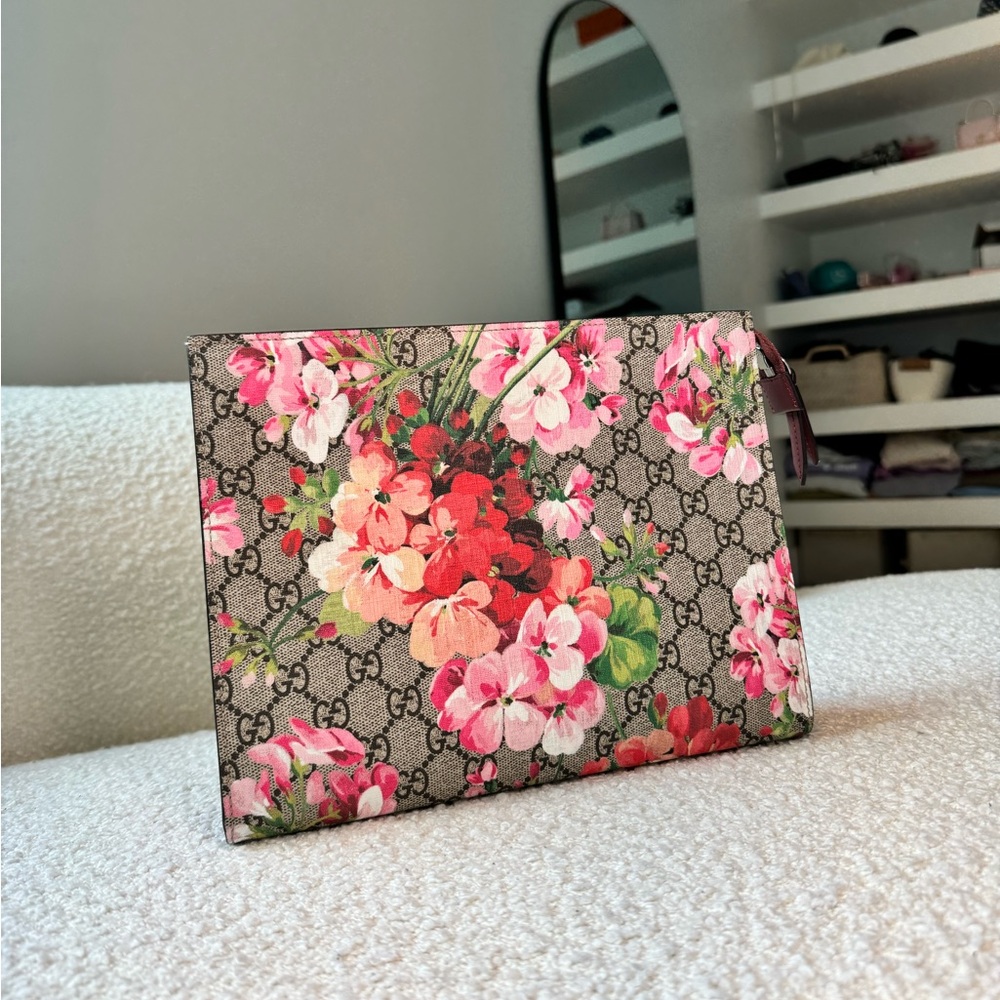 Gucci Leather clutch bag